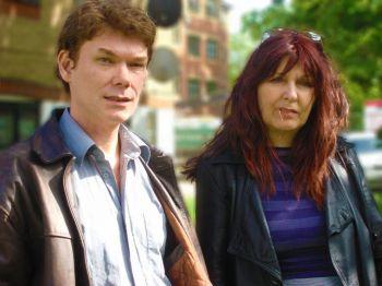 Gary McKinnon with his mother Janis Sharp