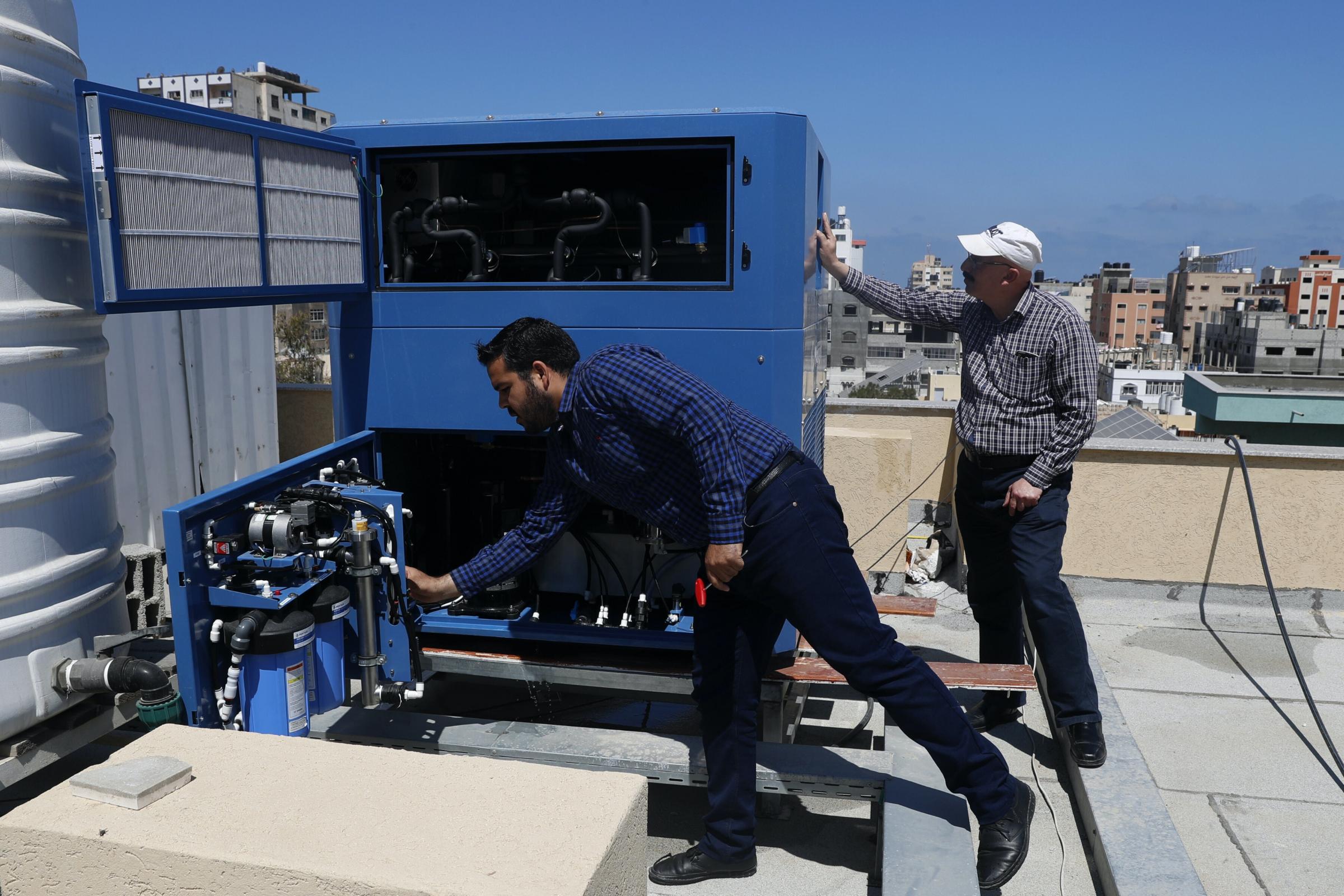 Israeli billionaire conjures water out of thin air in parched Gaza - Enfield Independent