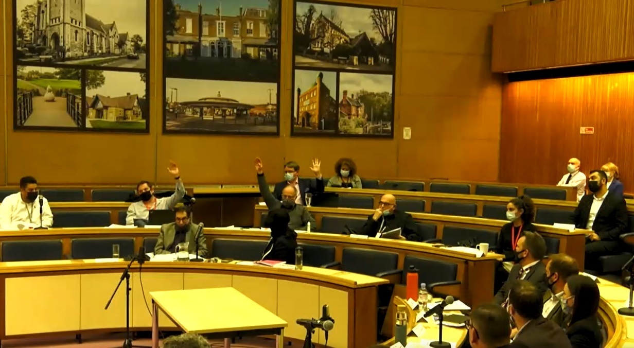 Councillors voting at Thursday\s overview and scrutiny committee meeting
