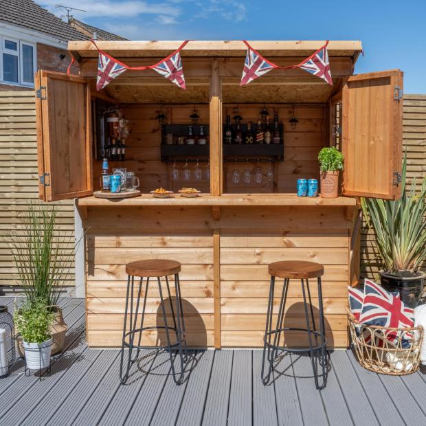 Enfield Independent: shiplap wooden garden bar.  Credit: The Reach