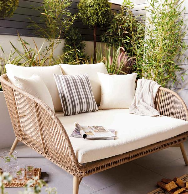 Enfield Independent: Comfortable seat with gardenline rope effect.  Credit: Aldi