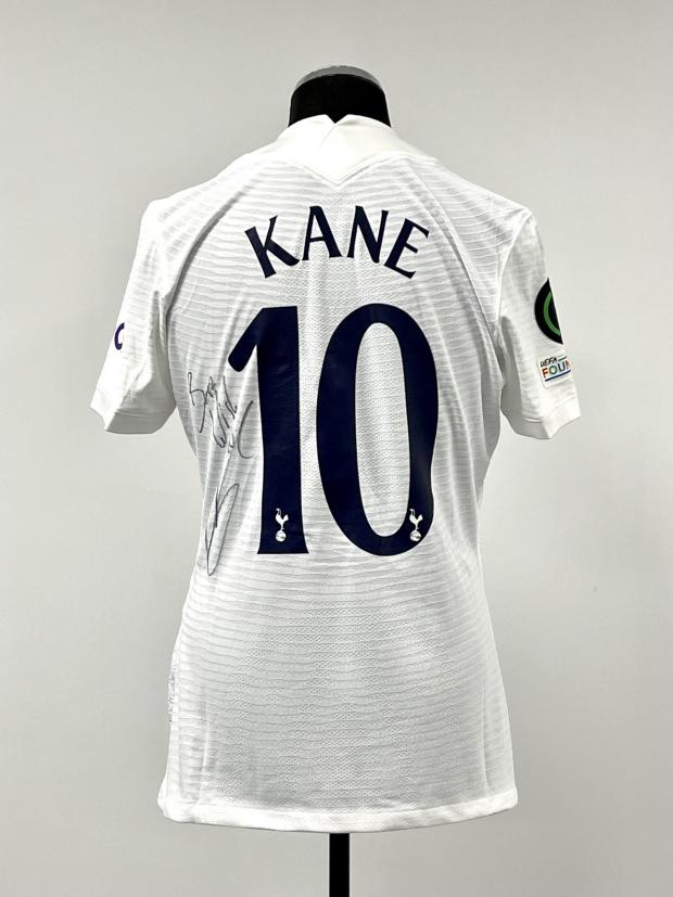 Enfield Independent: Harry Kane’s signed white England FIFA World Cup Qatar 2022 Qualifier no.9 jersey v San Marino from November 2021
