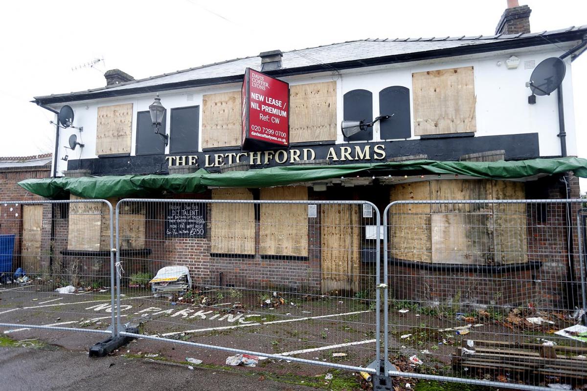 Letchford Arms pub now demolished  to make way for terraced houses.
Letchford Terrace, Headstone Lane, Harrow 
 
NL74223
