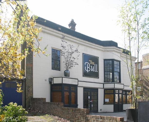 The Bull was situated at 13 North Hill, closing in 2010.
 
This pub has now reopened
