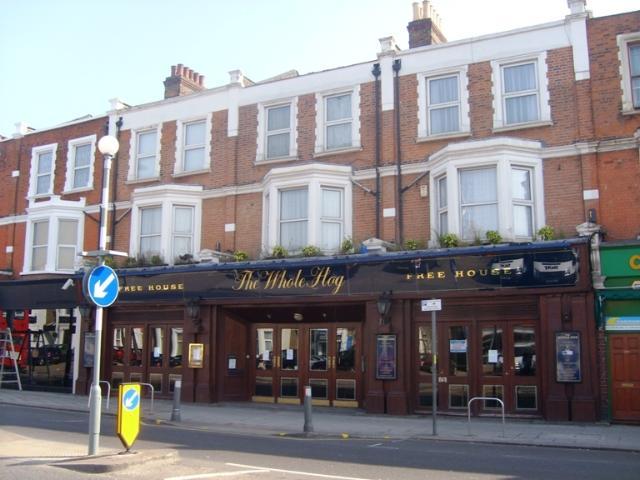 The Whole Hog was situated at 430-434 Green Lane. This pub closed in 2008
Palmers Green, N13