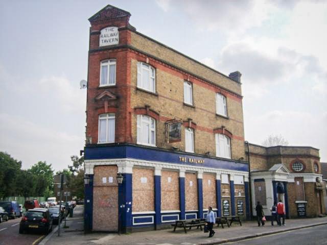 The Railway Tavern was situated at 65 White Hart Lane. Tottenham